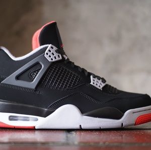 Air Jordan Retro 4s BRED